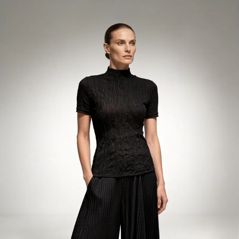 Miyake Pleated T-Shirt Plisse 2026 Summer New Pleats Solid Color Slim Fit Versatile Solid Color Willow Fold Short Sleeve Top
Miyake Pleated T-Shirt Plisse 2026 Summer New Pleats Solid Color Slim Fit Versatile Solid Color Willow Fold Short Sleeve Top