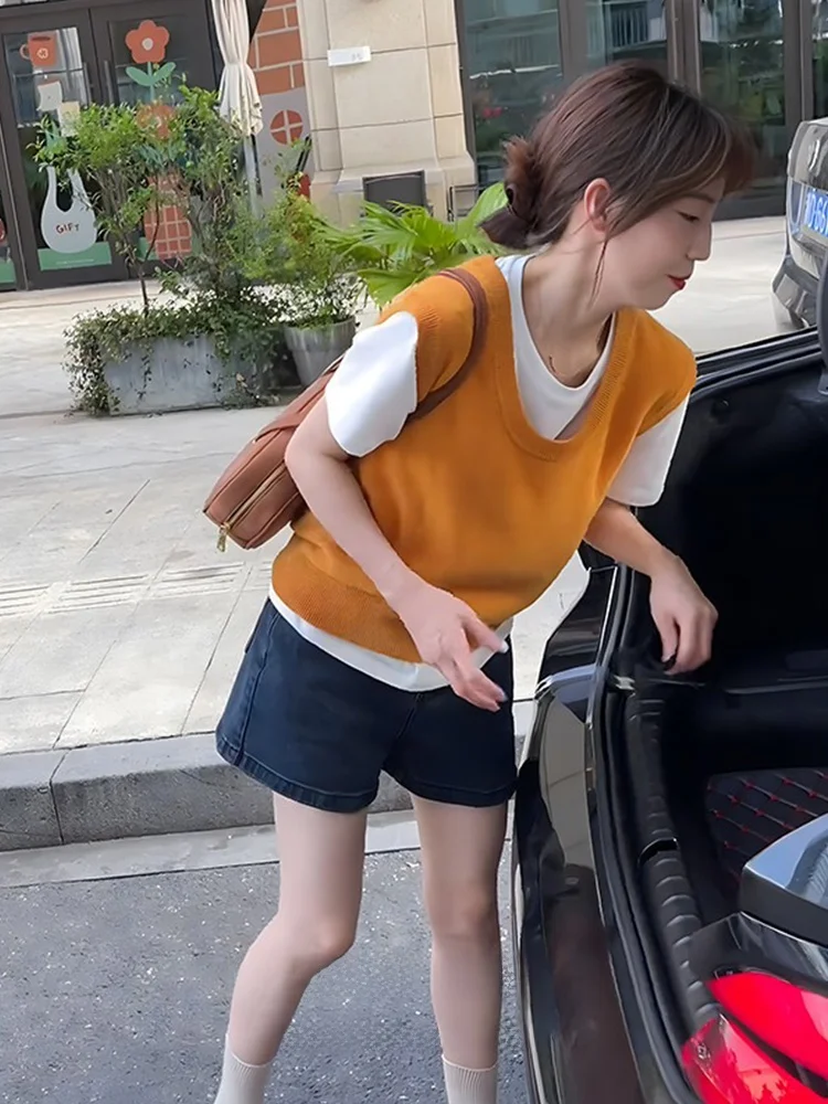 Корейский вязаный жилет с круглым вырезом для женщин, весна-осень, новый уникальный дизайн, красивый топ для многослойных образов, модный аксессуар
Корейский вязаный жилет с круглым вырезом для женщин, весна-осень, новый уникальный дизайн, красивый топ для многослойных образов, модный аксессуар