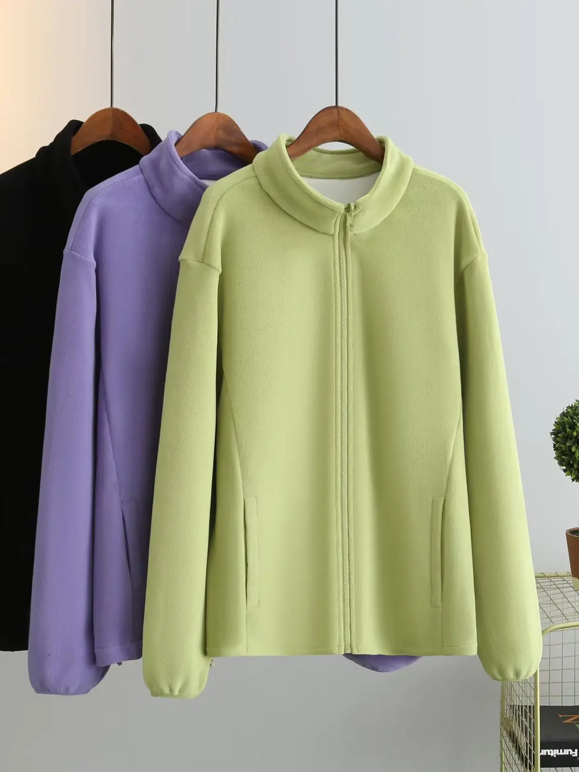 plus Size Women's Korean Style Fleece Lined Loose Fit Thickened Long Sleeve Stand Collar Jacket Autumn Winter Fashion Slimmin...
plus Size Women's Korean Style Fleece Lined Loose Fit Thickened Long Sleeve Stand Collar Jacket Autumn Winter Fashion Slimmin...