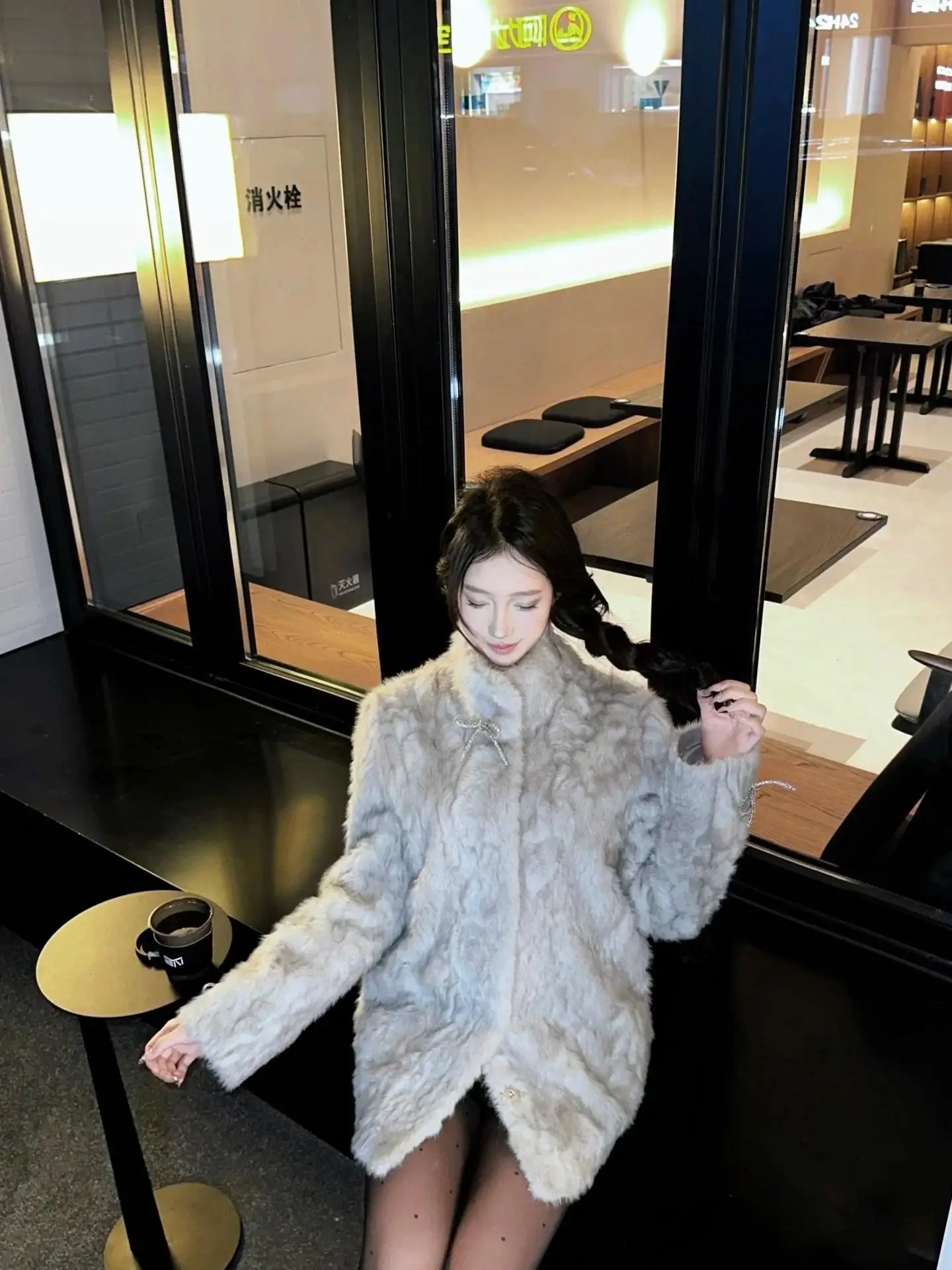 Куртка из овечьей шерсти, женская куртка из натурального меха, двусторонняя, универсальная, двусторонняя, практичная, двойного назначения, полезная, как
Куртка из овечьей шерсти, женская куртка из натурального меха, двусторонняя, универсальная, двусторонняя, практичная, двойного назначения, полезная, как