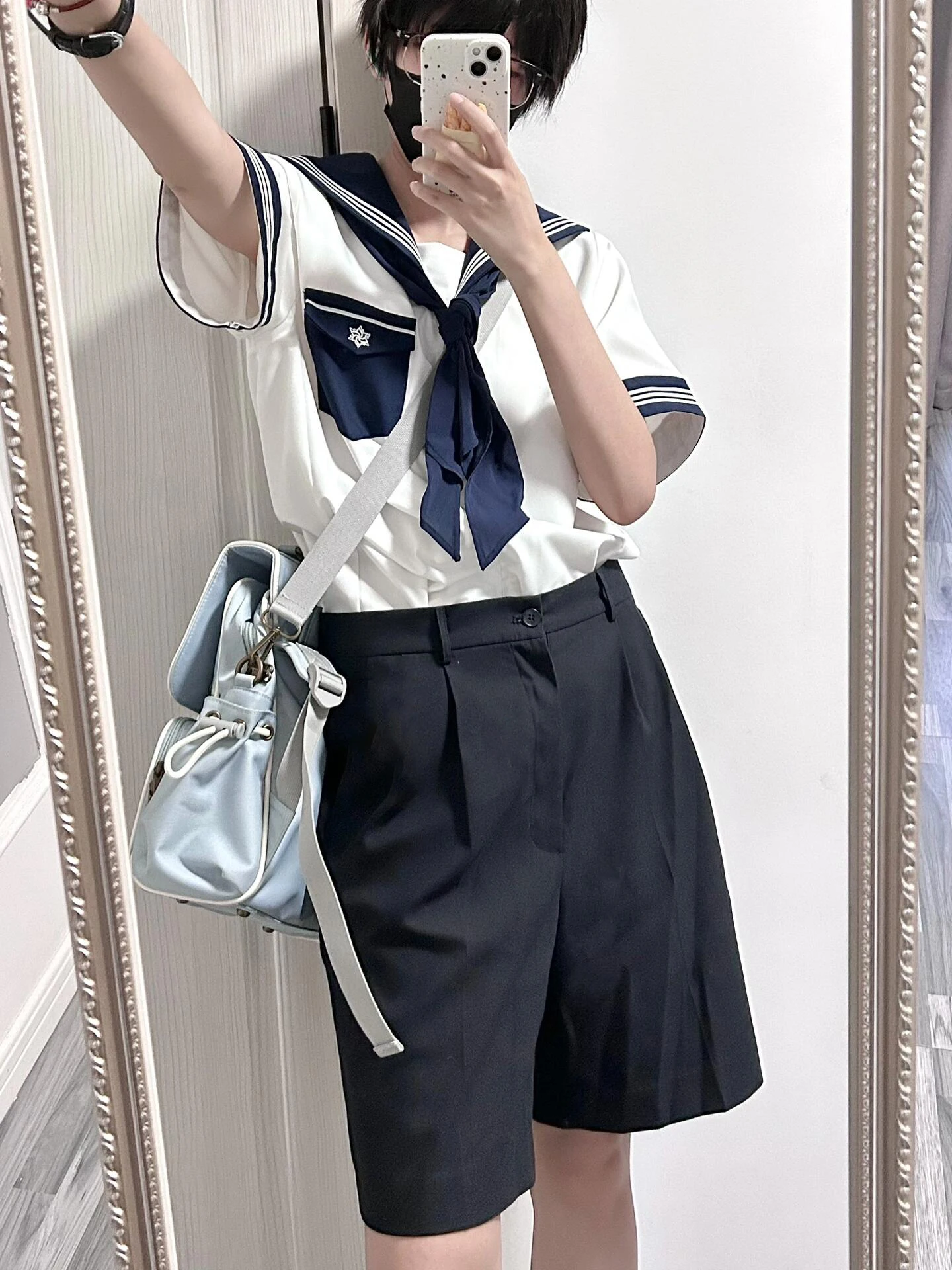 DKJK Uniform Short Pants Men's Loose Fit Breathable Light Blue School Style Cosplay Thin Five-Quarter Length Straight Leg Shorts
DKJK Uniform Short Pants Men's Loose Fit Breathable Light Blue School Style Cosplay Thin Five-Quarter Length Straight Leg Shorts