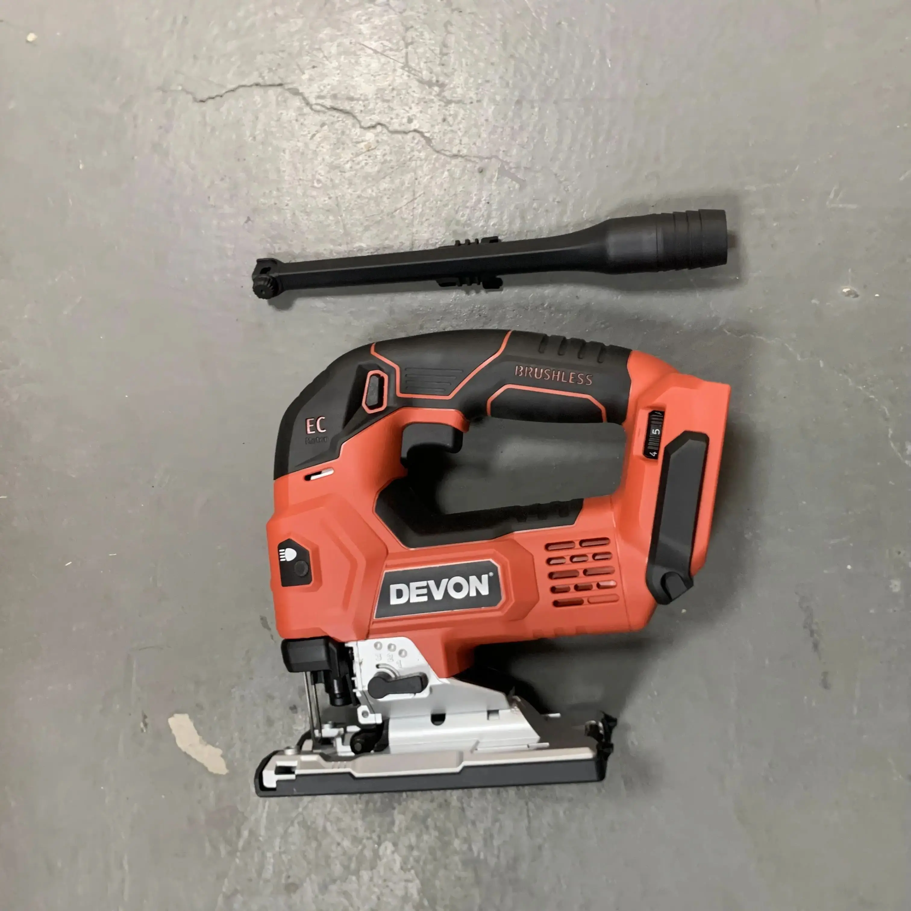DEVON Brushless Multi functional Handheld Curve Saw 5832 Lithium Electric Saw Pulling Saw BODY ONLY
DEVON Brushless Multi functional Handheld Curve Saw 5832 Lithium Electric Saw Pulling Saw BODY ONLY