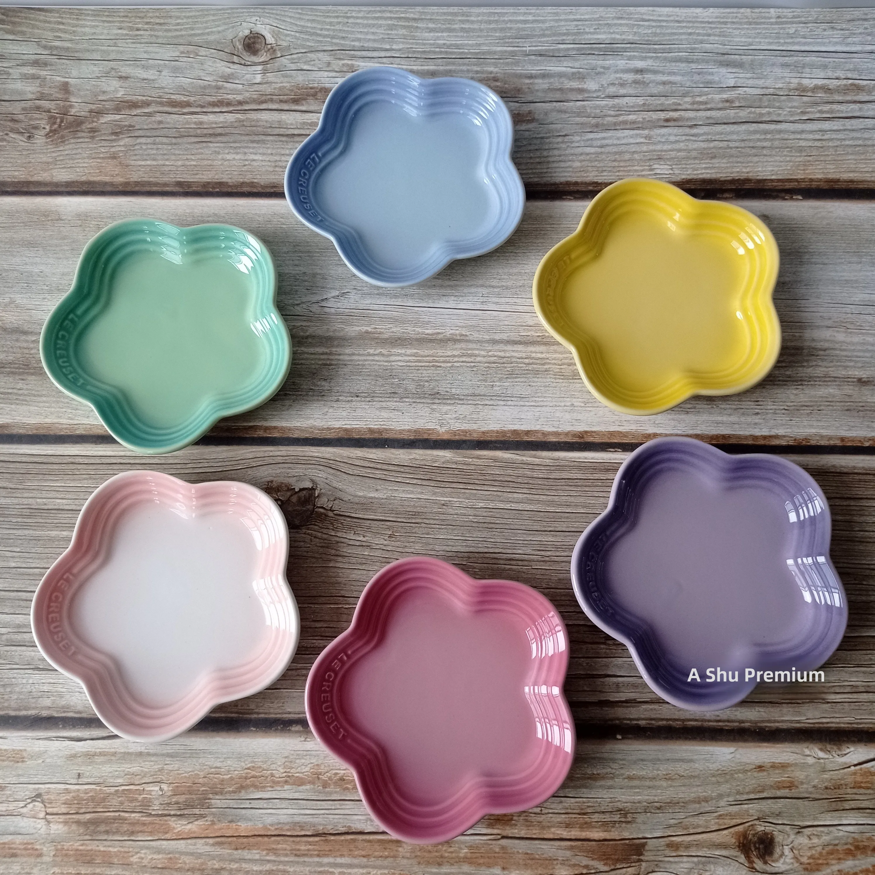 Le Creuset Cool Color Underglaze Cerc Plate Floral Design Condiment Di Dert Plate French Sle Dining Utensils
Le Creuset Cool Color Underglaze Cerc Plate Floral Design Condiment Di Dert Plate French Sle Dining Utensils