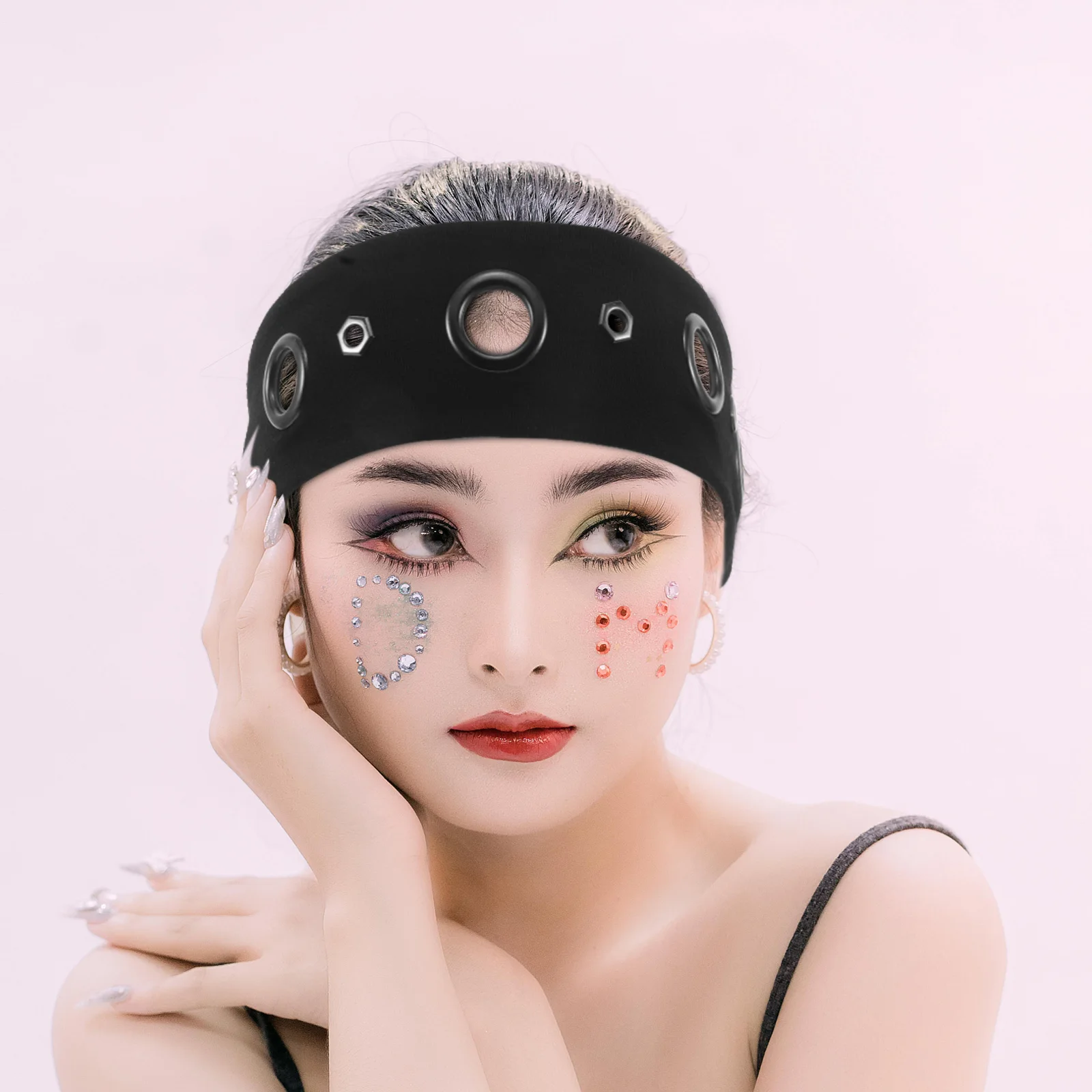 Punk Style Black Wide Grommet Headband Elastic Vintage Hollow Out Hairband For Music Festivals Rock Events Workout Dance Parties
Punk Style Black Wide Grommet Headband Elastic Vintage Hollow Out Hairband For Music Festivals Rock Events Workout Dance Parties
