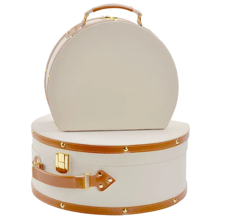 Orange lychee pattern semicircle, suitcase entrance, cloakroom storage box, storage box ornament, soft decoration.
Orange lychee pattern semicircle, suitcase entrance, cloakroom storage box, storage box ornament, soft decoration.