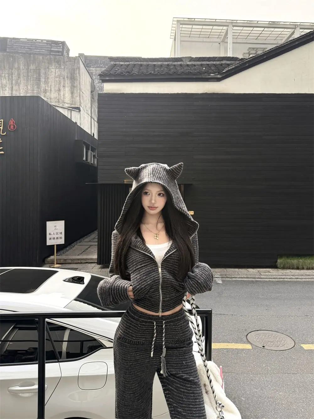 Sweet Hot Girl Casual Suit Women's Autumn Striped Hooded Long-sleeved Coat Drawstring Flare Pants Two-piece Set Female Clothes
Sweet Hot Girl Casual Suit Women's Autumn Striped Hooded Long-sleeved Coat Drawstring Flare Pants Two-piece Set Female Clothes