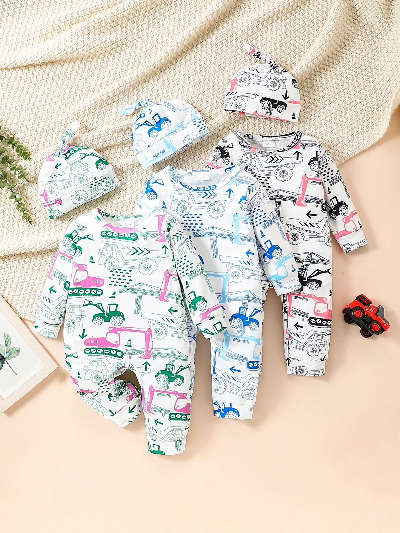 Cartoon Print Baby Outfit Set with Matching Hat Fun Children's Theme Divide-and-Conquer Style for Infants And Toddlers
Cartoon Print Baby Outfit Set with Matching Hat Fun Children's Theme Divide-and-Conquer Style for Infants And Toddlers
