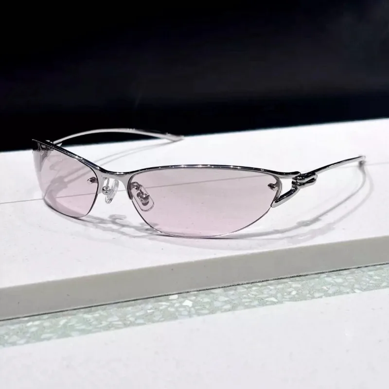 Y2K Aesthetic Titanium Rimless GM Sunglasses Women Men Retro Oval Half Frame Custom Lens UV400 Fashion Shades for Streetwear
Y2K Aesthetic Titanium Rimless GM Sunglasses Women Men Retro Oval Half Frame Custom Lens UV400 Fashion Shades for Streetwear