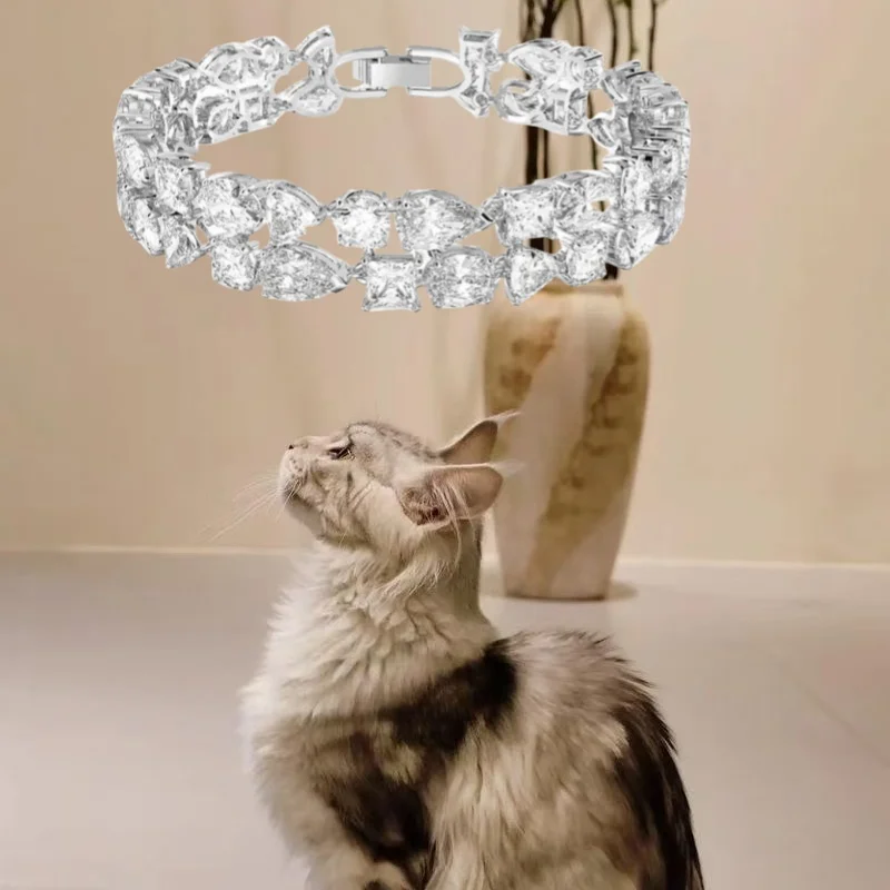 New Fashionable Luxury Dazzling Zircon Bracelets in Various Shapes for Women, Exquisite Bracelets, Elegant Jewelry Gifts
New Fashionable Luxury Dazzling Zircon Bracelets in Various Shapes for Women, Exquisite Bracelets, Elegant Jewelry Gifts