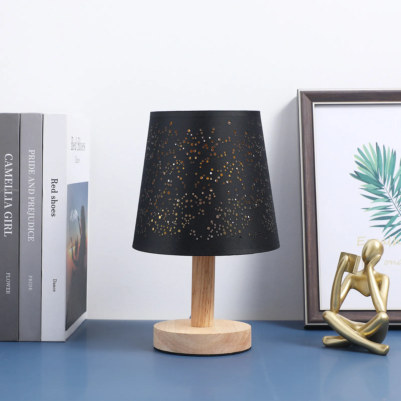 Тканевый абажур с вырезами, 1 шт., на прищепке, для лампы, создающий романтическое атмосферное освещение для потолка, стен и пола
Тканевый абажур с вырезами, 1 шт., на прищепке, для лампы, создающий романтическое атмосферное освещение для потолка, стен и пола