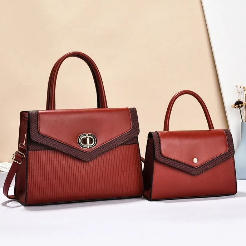 Popular Classic Leather Messenger Bag For Women - Ladies Fashion Crossbody Bag Shoulder Bag Elegant Design 
Popular Classic Leather Messenger Bag For Women - Ladies Fashion Crossbody Bag Shoulder Bag Elegant Design