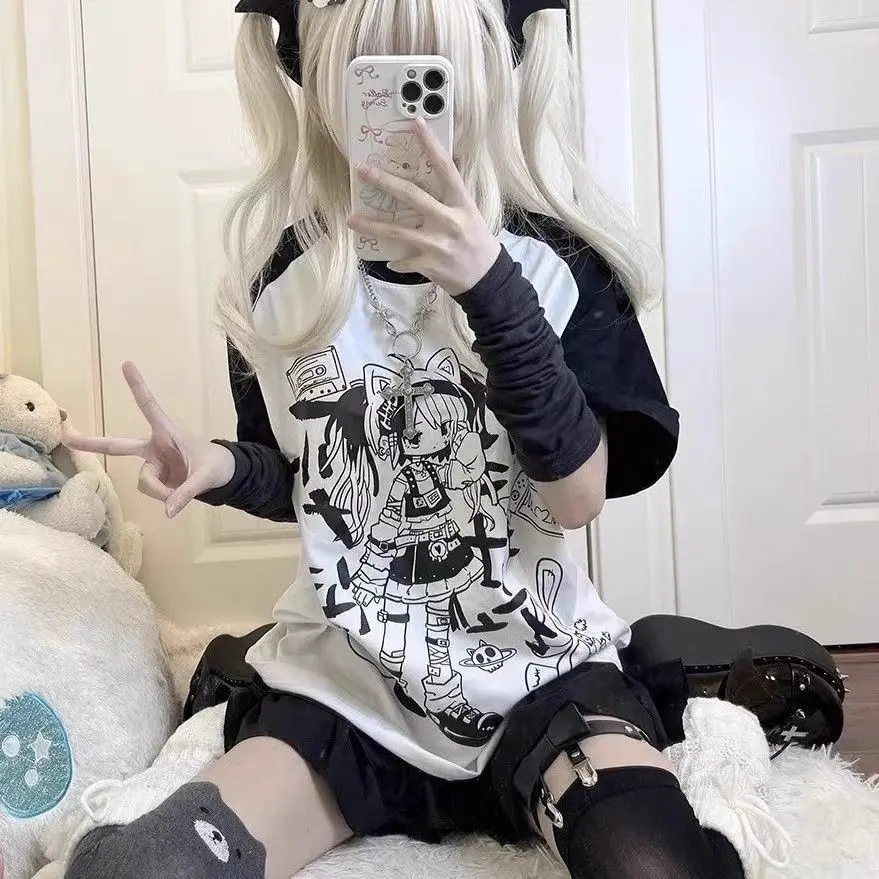 Japanese Anime Pretty Girl Print Contrast Color Short Sleeved T-shirt + Black Pleated Skirt Summer Two Piece Set Women Y2k Suits
Japanese Anime Pretty Girl Print Contrast Color Short Sleeved T-shirt + Black Pleated Skirt Summer Two Piece Set Women Y2k Suits