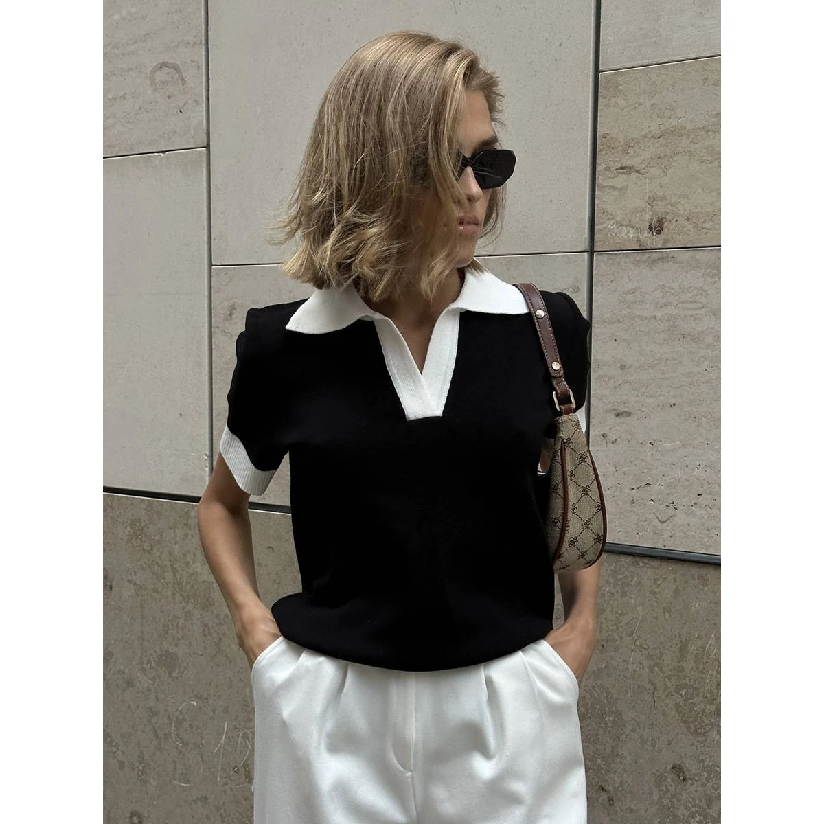 Summer New Style Short Sleeve Knitted Neck Commute Slim Fit Color Block Knitwear Fashionable Women's Shirt
Summer New Style Short Sleeve Knitted Neck Commute Slim Fit Color Block Knitwear Fashionable Women's Shirt