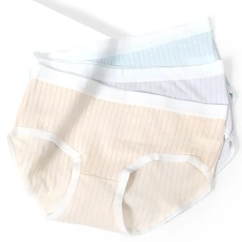 5PCPure cotton underwear for women, solid color, all-cotton crotch, seamless comfort, mid-waist triangle pants, breathable
5PCPure cotton underwear for women, solid color, all-cotton crotch, seamless comfort, mid-waist triangle pants, breathable