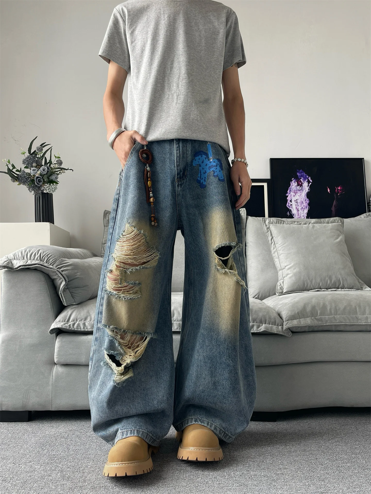 Ripped Washed Denim Jeans Men's New Summer High Street Hiphop American Retro Hip Hop Loose Wide Leg Long Pants Casual Jeans
Ripped Washed Denim Jeans Men's New Summer High Street Hiphop American Retro Hip Hop Loose Wide Leg Long Pants Casual Jeans