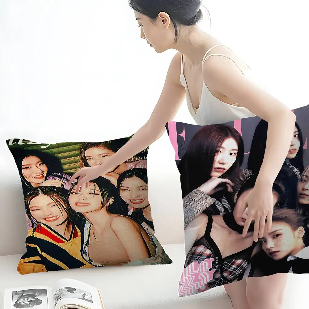 KPOP I-ITZY Personalized Picture Text Home Decorative Pillows Household Gifts 45x45cm
KPOP I-ITZY Personalized Picture Text Home Decorative Pillows Household Gifts 45x45cm