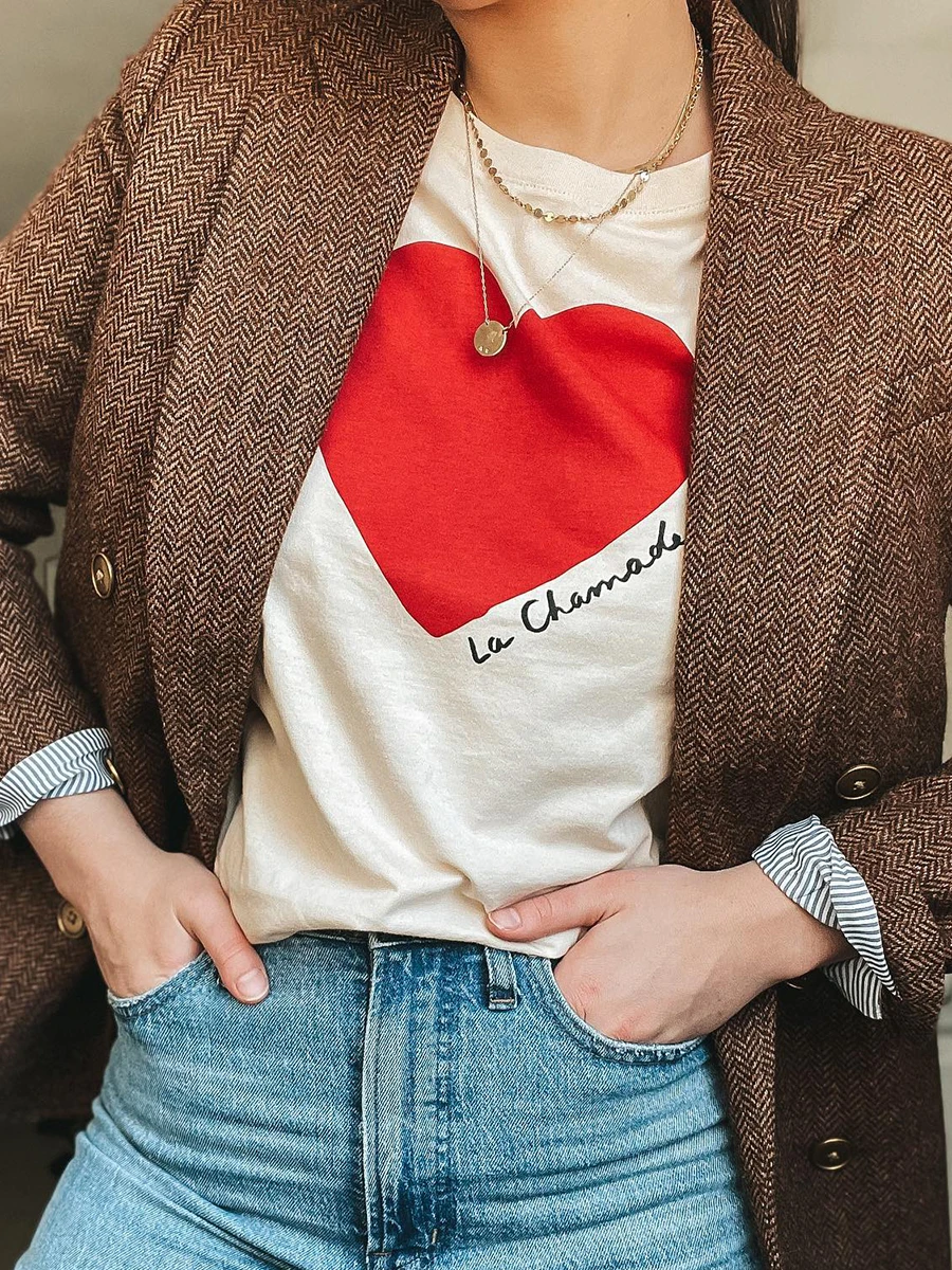 Letter Printed T-shirt Woman Summer Heart Graphic O Neck Short Sleeve Cotton Tee Tops Female Vintage Elegant Tshirts 2023
Letter Printed T-shirt Woman Summer Heart Graphic O Neck Short Sleeve Cotton Tee Tops Female Vintage Elegant Tshirts 2023