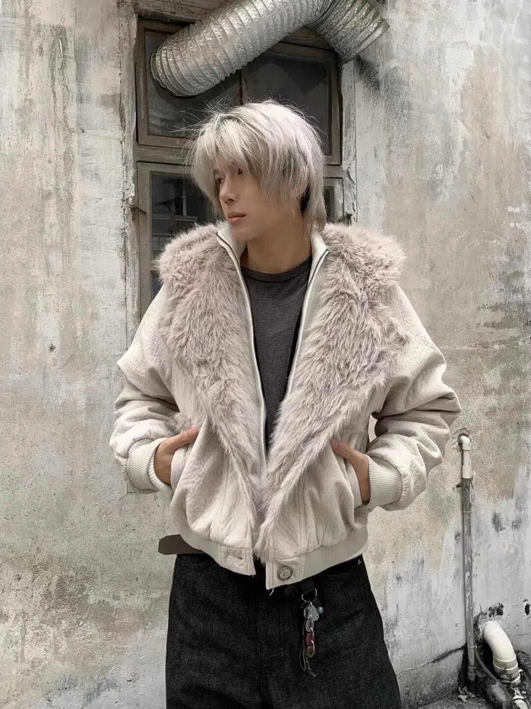 Американская ретро-куртка из плотного искусственного меха кролика, утепленная, с принтом Mountain Eagle, для мужчин, осенне-зимняя, из хлопка, с флисовой подкладкой.
Американская ретро-куртка из плотного искусственного меха кролика, утепленная, с принтом Mountain Eagle, для мужчин, осенне-зимняя, из хлопка, с флисовой подкладкой.