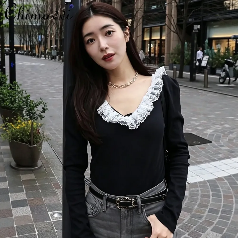 Japanese Sweet V-neck Lace Splicing Women's Long-sleeved T-shirt Spring 2026 New Cute Girls Elegant Princess Pullover Tops
Japanese Sweet V-neck Lace Splicing Women's Long-sleeved T-shirt Spring 2026 New Cute Girls Elegant Princess Pullover Tops