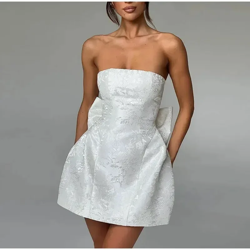 Summer 2025 Fashion European American Style Sexy Hot Girl Jacquard Tube Top Short Cross-Border Foreign Trade Trendy Streetwear
Summer 2025 Fashion European American Style Sexy Hot Girl Jacquard Tube Top Short Cross-Border Foreign Trade Trendy Streetwear