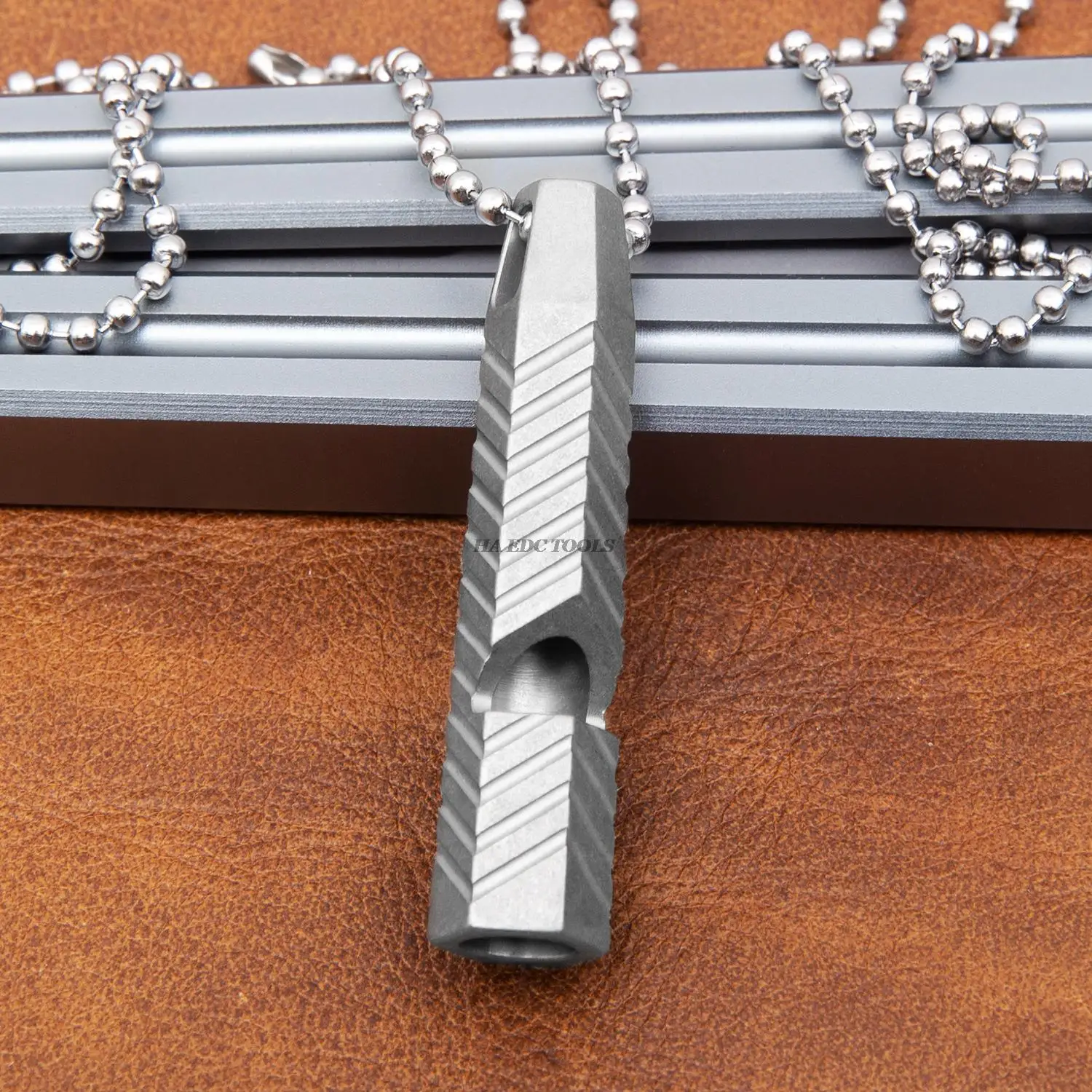 Titanium Alloy Whistle Single Tube Outdoor Survival Whistle Referee High-frequency Whistle ECD Tool Emergency Rescue Whistle
Titanium Alloy Whistle Single Tube Outdoor Survival Whistle Referee High-frequency Whistle ECD Tool Emergency Rescue Whistle