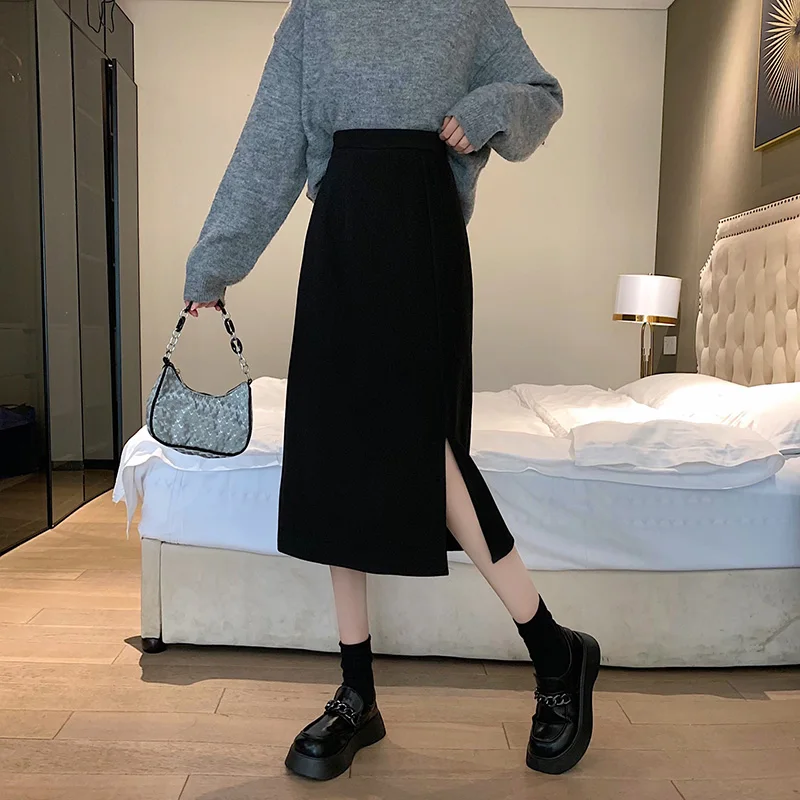 Women Solid Aplit A-Line Skirt Spring Autumn long Skirts for female Mid-Calf high elastic waist knitted Skirt high quality
Women Solid Aplit A-Line Skirt Spring Autumn long Skirts for female Mid-Calf high elastic waist knitted Skirt high quality