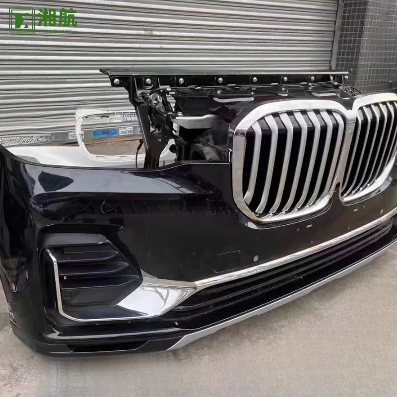 Подходит для BMW X7 G07: Комплект обвеса (бампер, накладка, передний спойлер), оригинальный, с разборки завода.
Подходит для BMW X7 G07: Комплект обвеса (бампер, накладка, передний спойлер), оригинальный, с разборки завода.