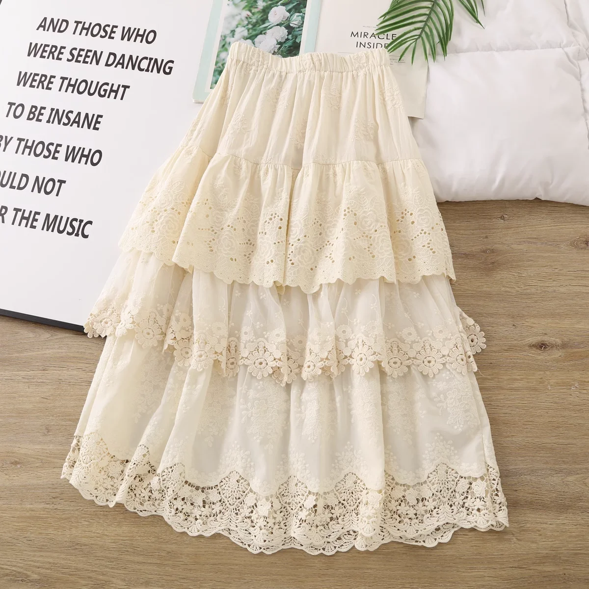 Mori girl style elastic waist eyelet lace embroider hollow out long skirts for women spring Japan fashion cotton sweet skirts
Mori girl style elastic waist eyelet lace embroider hollow out long skirts for women spring Japan fashion cotton sweet skirts