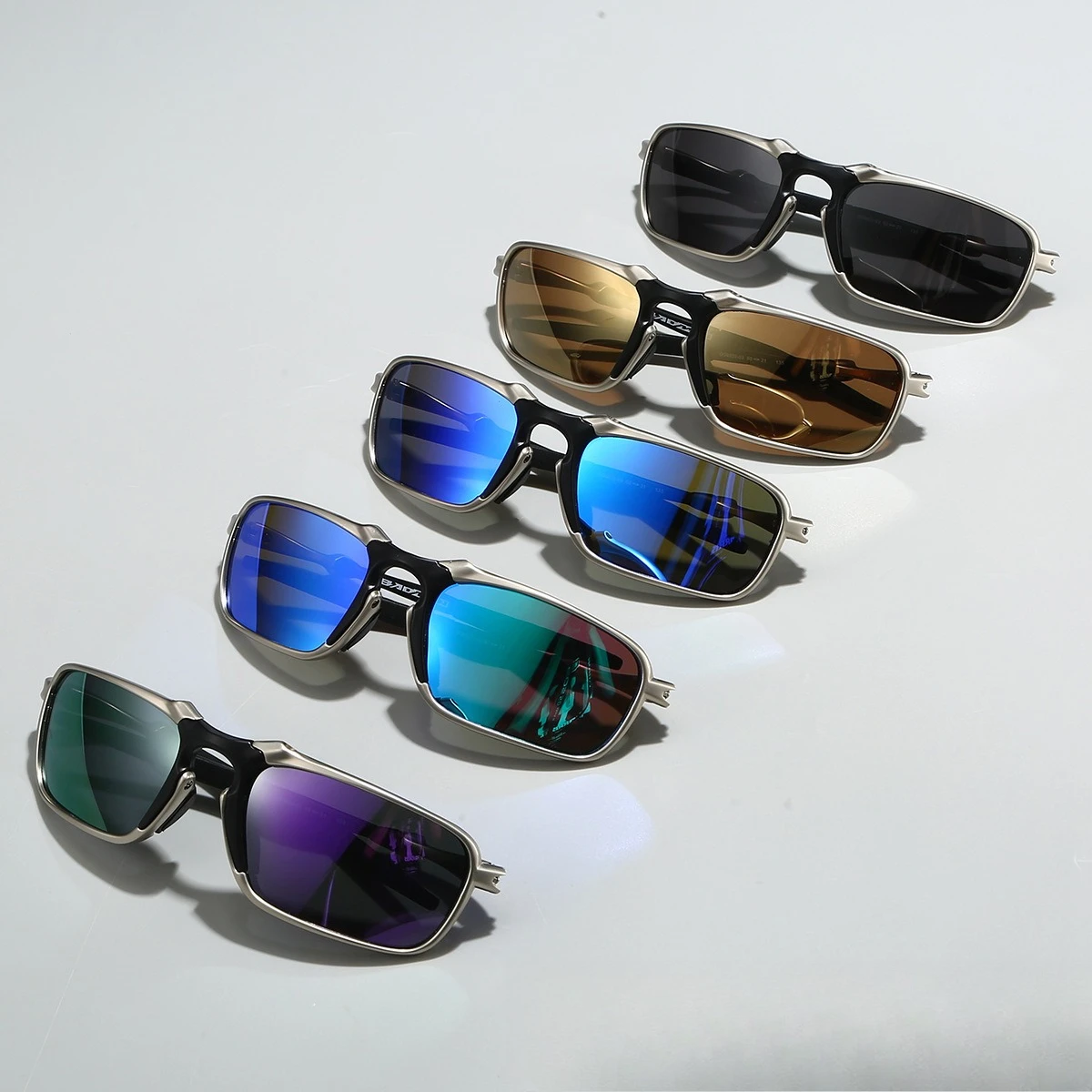 Солнцезащитные очки Oakley X-Metal Badman с серебристой металлической оправой, поляризованные, для активного отдыха, спорта, пеших прогулок, велоспорта, вождения, унисекс
Солнцезащитные очки Oakley X-Metal Badman с серебристой металлической оправой, поляризованные, для активного отдыха, спорта, пеших прогулок, велоспорта, вождения, унисекс