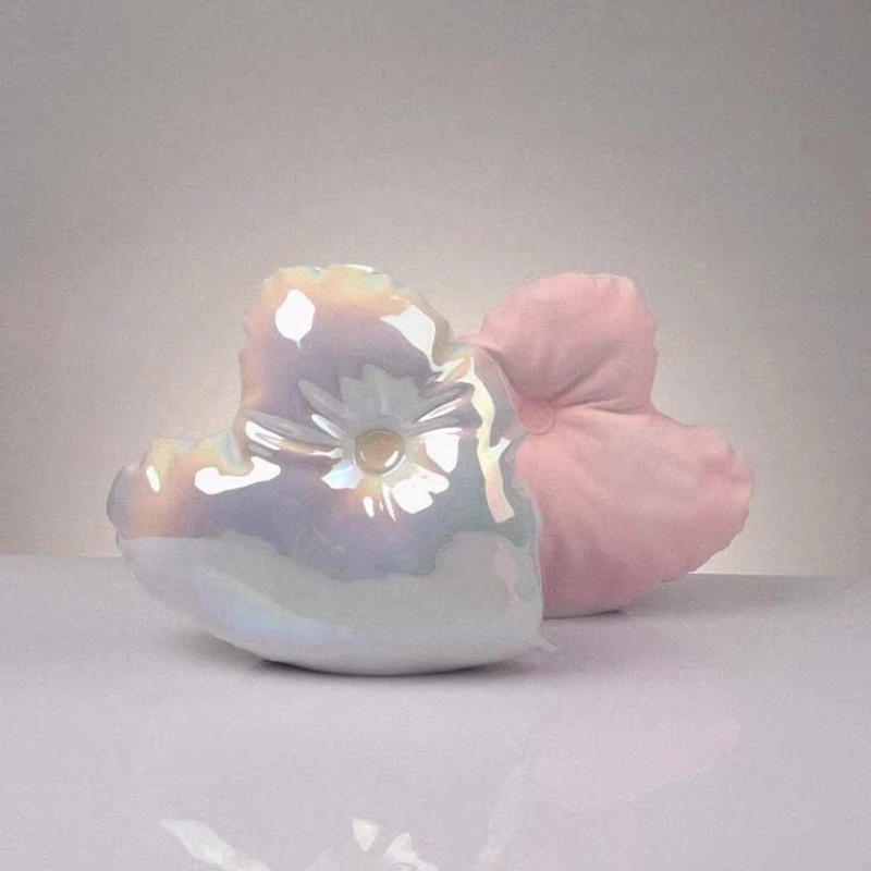 Love pillow ceramic vase, home ornament gift
Love pillow ceramic vase, home ornament gift