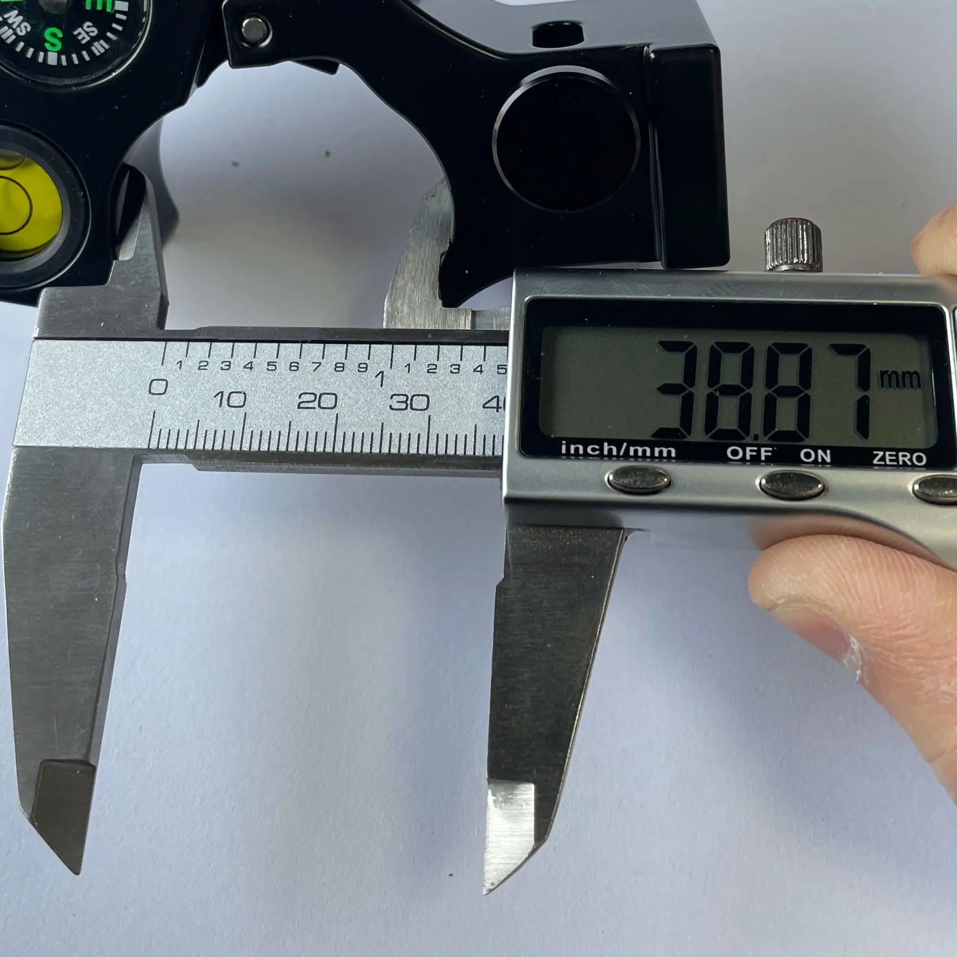 High Quality Dia 32MM GNSS Pole Bracket, Controller Cradle Bracket for Date Collector
High Quality Dia 32MM GNSS Pole Bracket, Controller Cradle Bracket for Date Collector