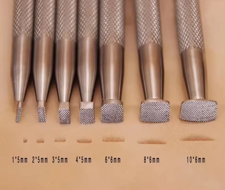 Набор штампов с кожаным краем из стальной сетки 304. B101-B110 (1-10 мм). - Дырокол для тиснения текстурированной кожи для изделий из кожи. 
Набор штампов с кожаным краем из стальной сетки 304. B101-B110 (1-10 мм). - Дырокол для тиснения текстурированной кожи для изделий из кожи.