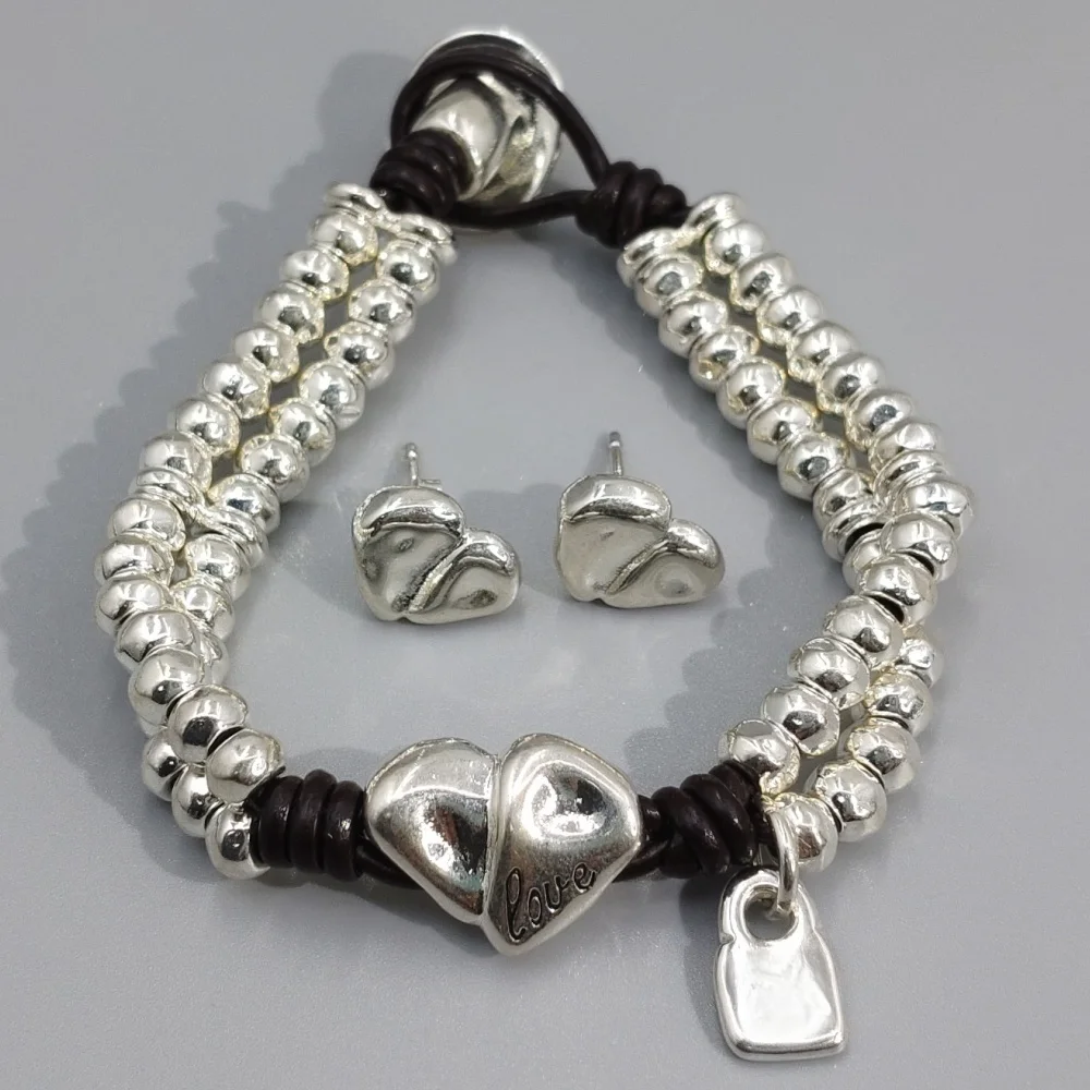 2026 Spring Daily Casual Style Silver Heart shaped Earrings Bracelet Women's Jewelry Set Party Gift
2026 Spring Daily Casual Style Silver Heart shaped Earrings Bracelet Women's Jewelry Set Party Gift