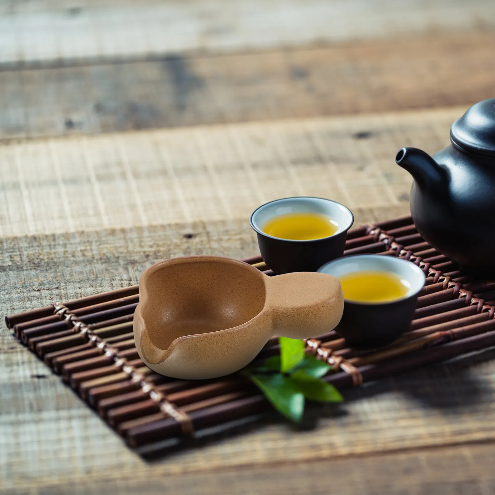 Ceramic Tea Spout Bowl Traditional Brewing Holder Elegant Vintage Loose Chinese Ceramic Tea Cup Matcha Bowl Retro Teacup
Ceramic Tea Spout Bowl Traditional Brewing Holder Elegant Vintage Loose Chinese Ceramic Tea Cup Matcha Bowl Retro Teacup