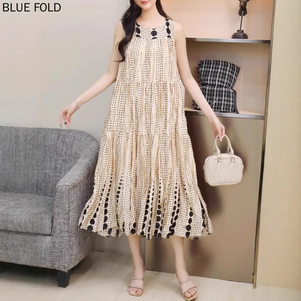 MIYAKE Summer Dress Pleated Retro Polka Dots Comfortable Light and Sleeveless Fashionable Large-swing Dress PLEATS High Quality
MIYAKE Summer Dress Pleated Retro Polka Dots Comfortable Light and Sleeveless Fashionable Large-swing Dress PLEATS High Quality