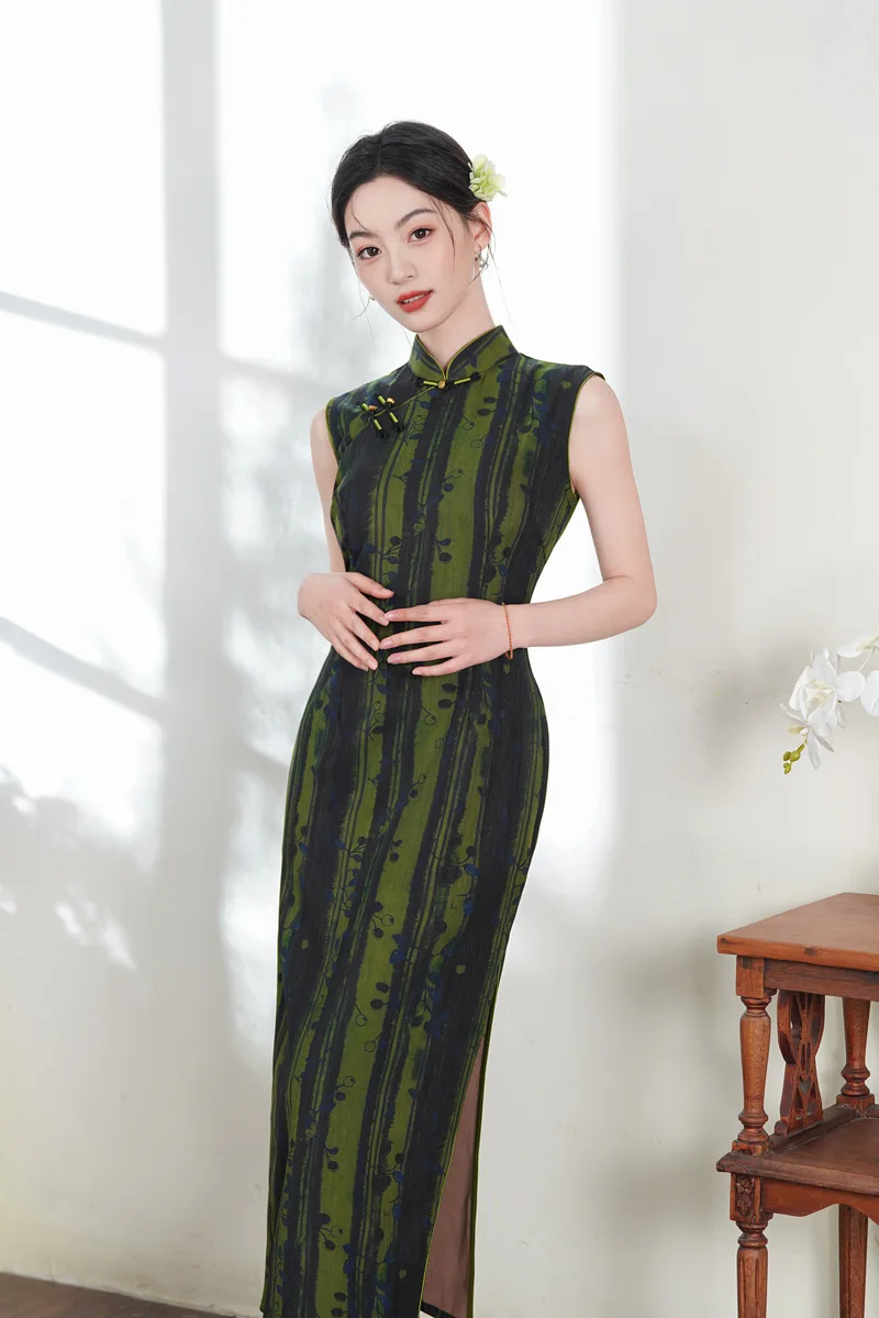 Sexy Sleeveless Chinese Suzhou Long Style Improved Striped Cheongsam Young Style Women's Summer Qipao
Sexy Sleeveless Chinese Suzhou Long Style Improved Striped Cheongsam Young Style Women's Summer Qipao
