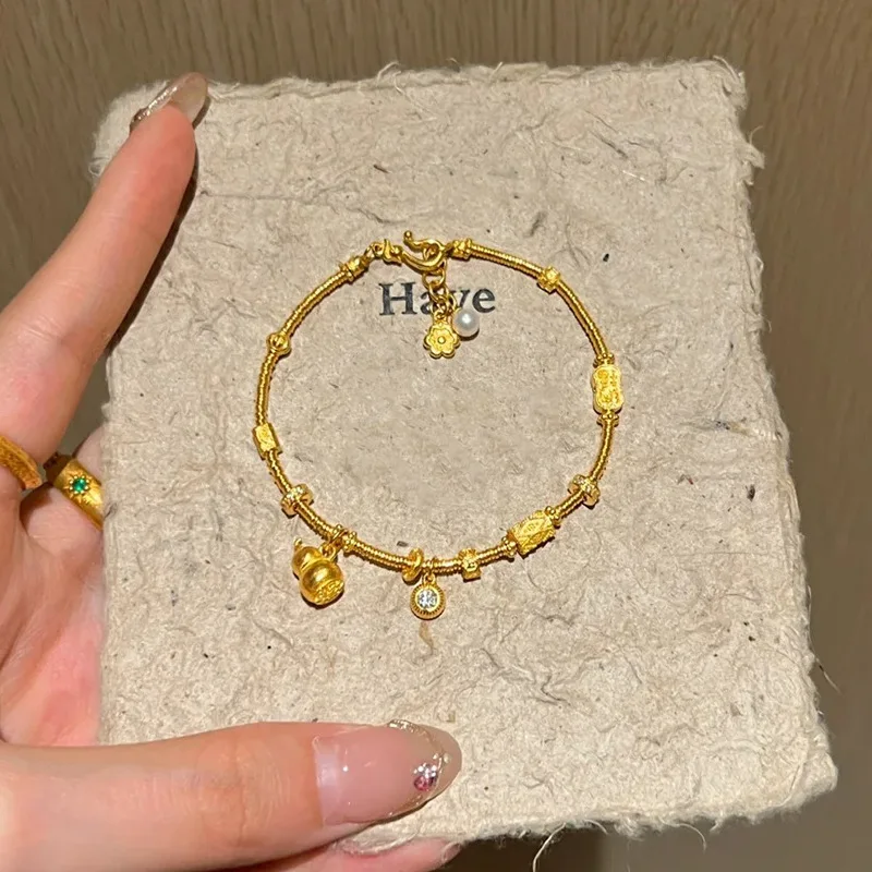 New Chinese Style Light Luxury Versatile Vintage Gourd Link Bracelet Elegant Exquisite Retro High End Hand Jewelry
New Chinese Style Light Luxury Versatile Vintage Gourd Link Bracelet Elegant Exquisite Retro High End Hand Jewelry