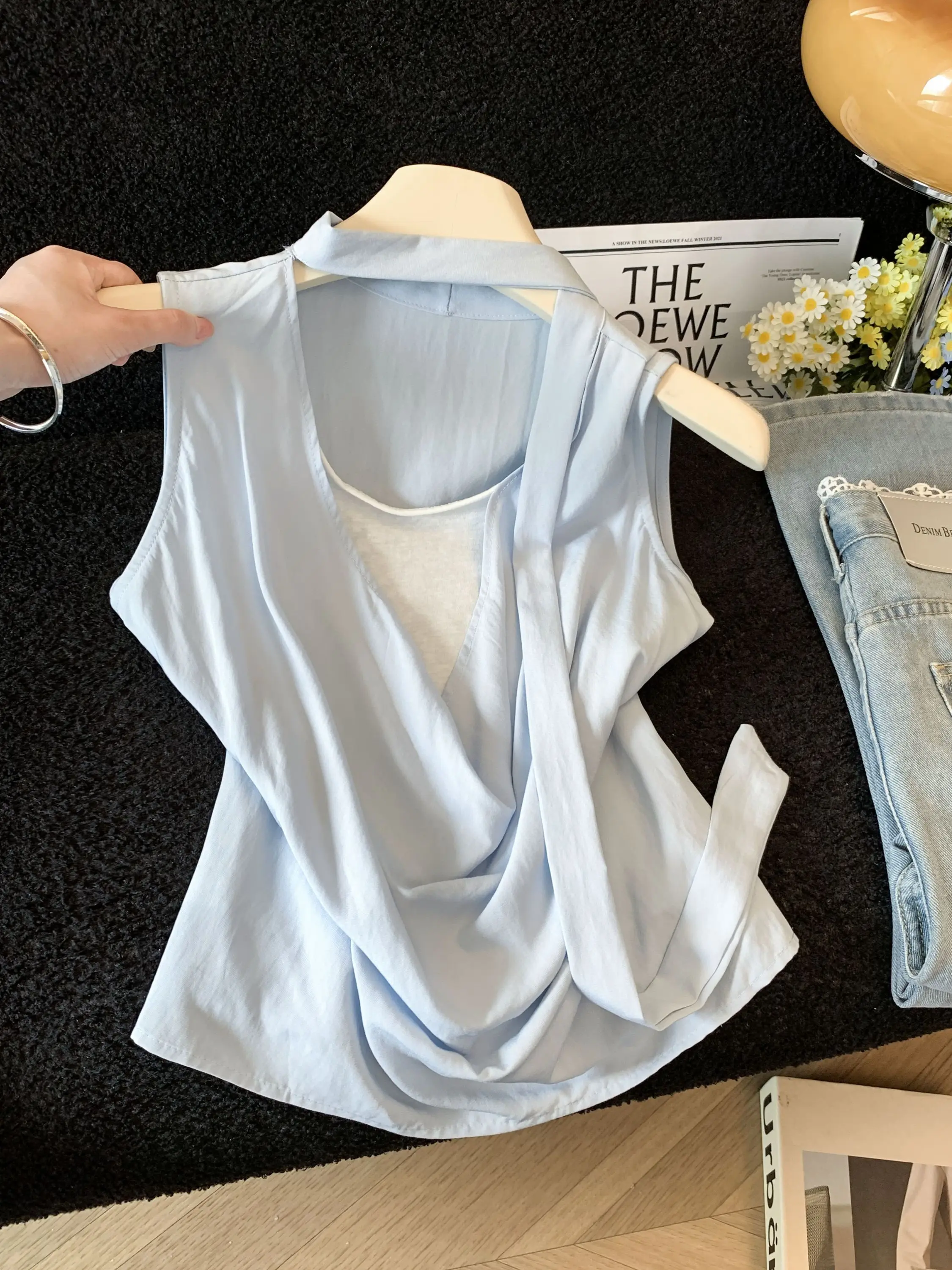 Korean Style Layered Off-Shoulder Sleeveless Shirt Women Summer 2026 New Elegantly Draped Vest Top Breathable Lightweight Cas...
Korean Style Layered Off-Shoulder Sleeveless Shirt Women Summer 2026 New Elegantly Draped Vest Top Breathable Lightweight Cas...
