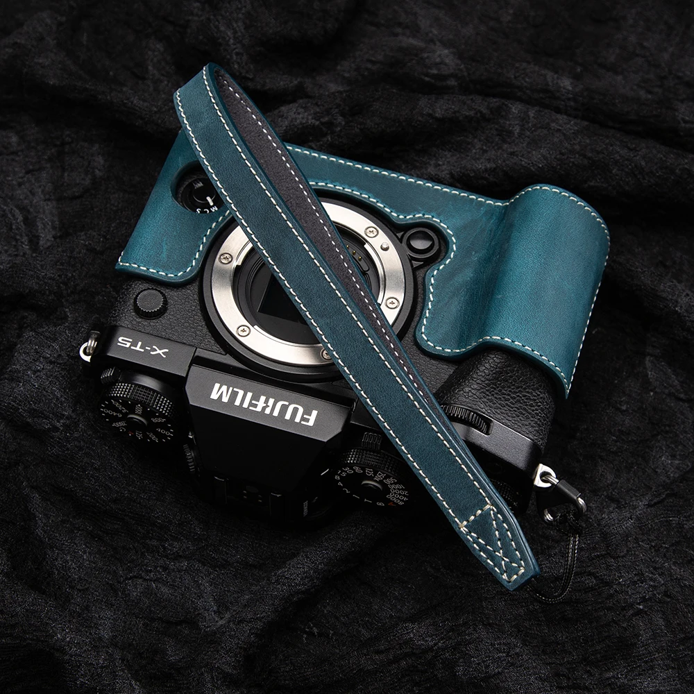 Real Handmade Genuine Leather XT5 Bag Kit for Fujifilm XT5 X-T5 Camera Bag Kit Retro XT5 Camera Bag with Wrist Strap
Real Handmade Genuine Leather XT5 Bag Kit for Fujifilm XT5 X-T5 Camera Bag Kit Retro XT5 Camera Bag with Wrist Strap