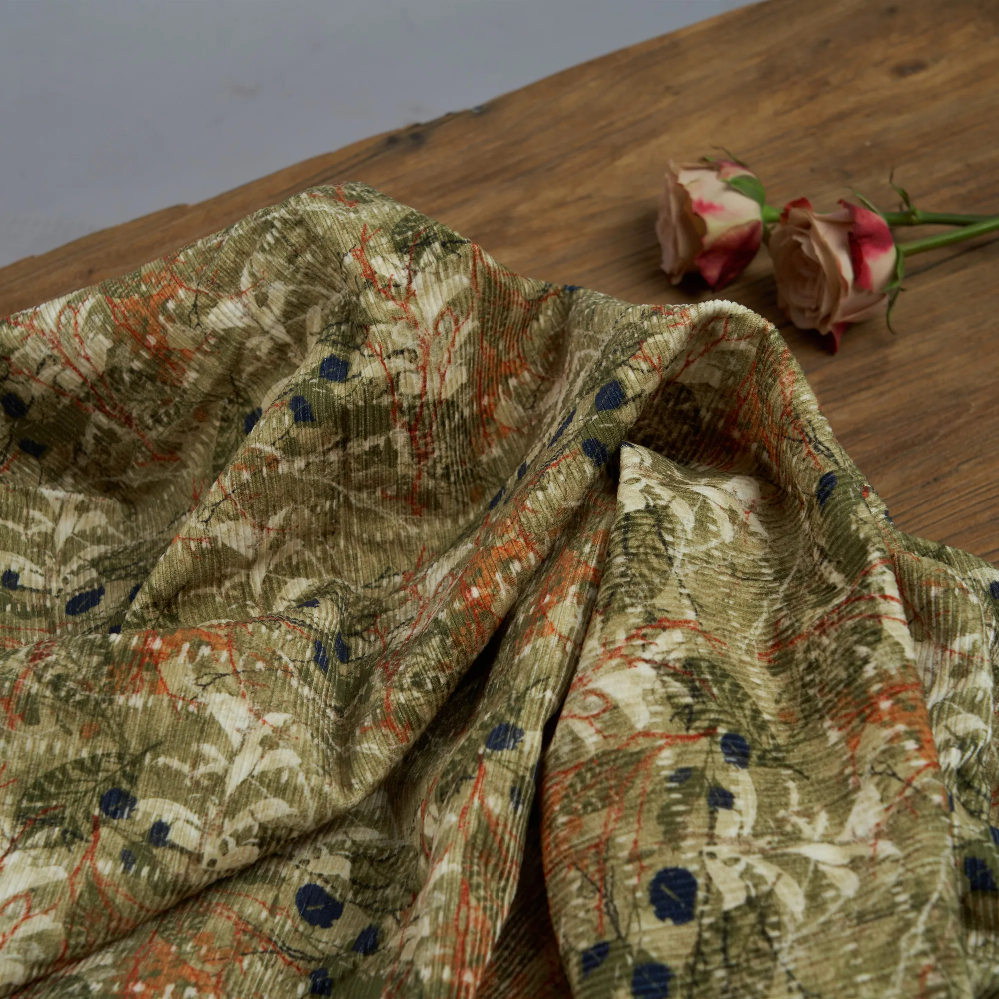 High-end cotton corduroy material Beautiful flowers sewing Loose gown skirt cheongsam fabric
High-end cotton corduroy material Beautiful flowers sewing Loose gown skirt cheongsam fabric