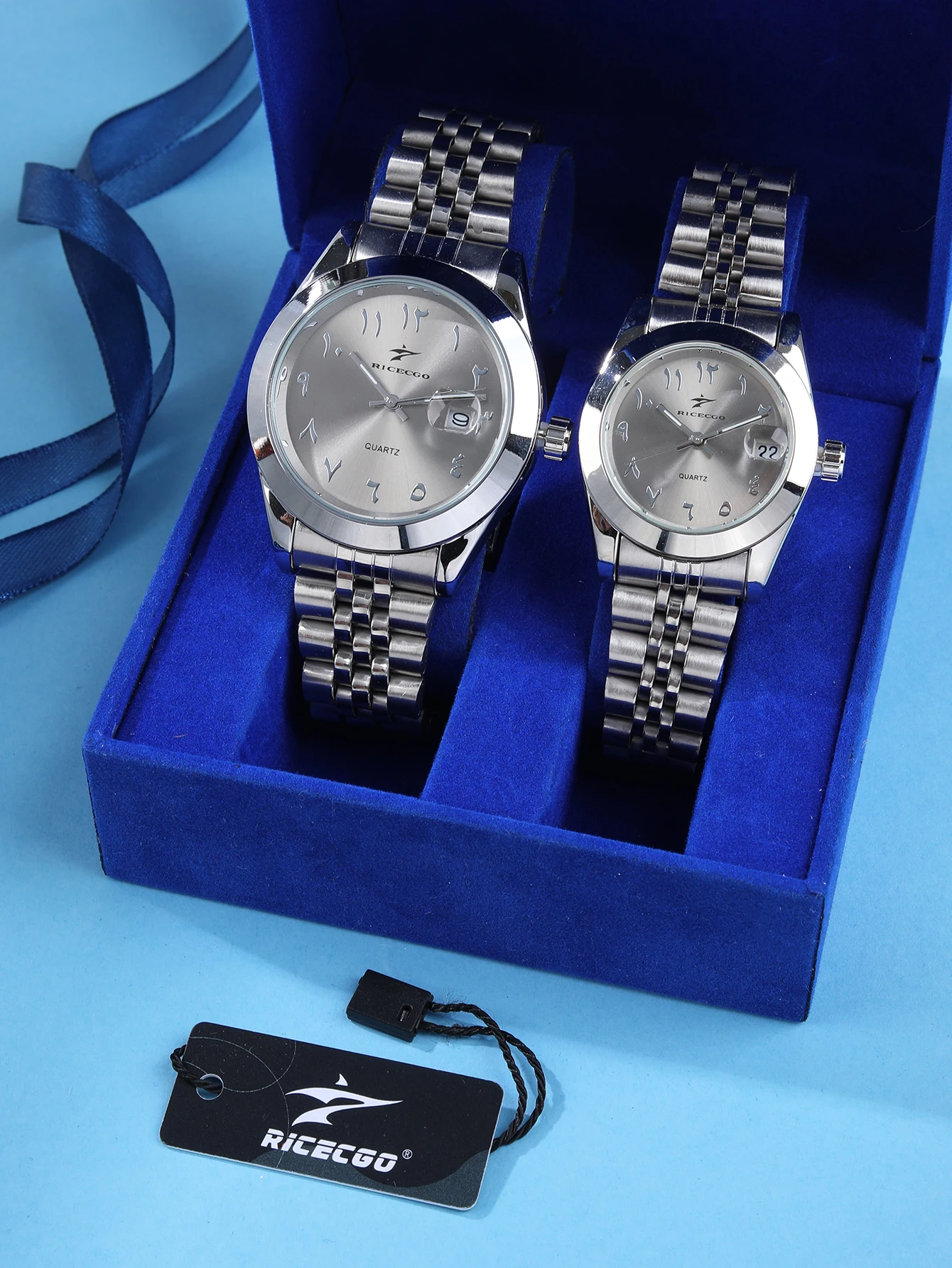 Trendy couple watch with stainless steel strap and calendar display function, night light pointer, suitable for business and lei
Trendy couple watch with stainless steel strap and calendar display function, night light pointer, suitable for business and lei