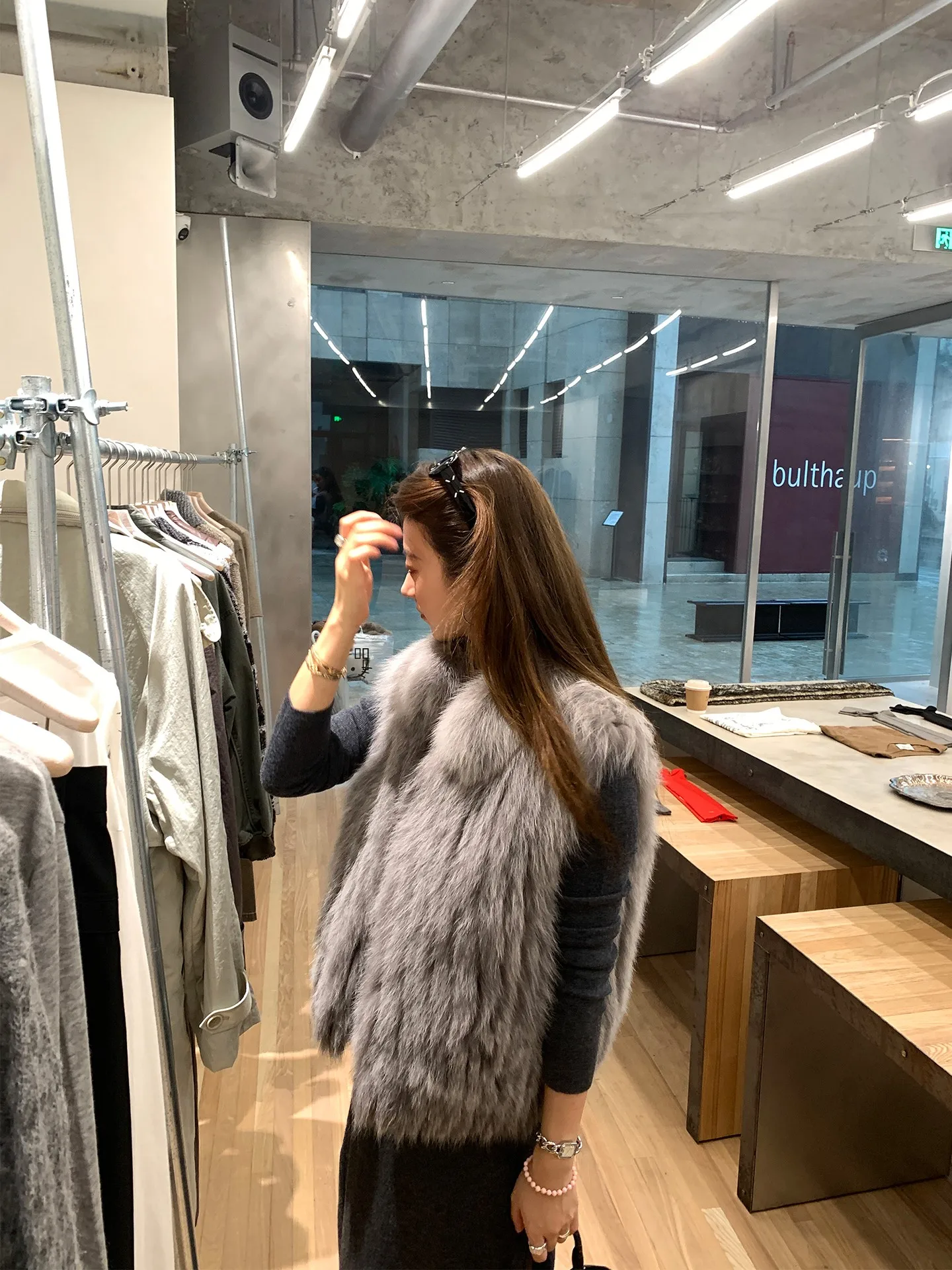 ort Fem Fur Vest New Sle VERNALILLIAN Winter Faion Commute Wind Loose Fit Hair Carriage Strip Leather Jaet
ort Fem Fur Vest New Sle VERNALILLIAN Winter Faion Commute Wind Loose Fit Hair Carriage Strip Leather Jaet