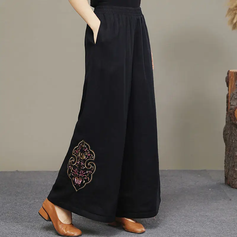 2023 chinese style cotton and linen wide leg pants women's solid color vintage embroidered loose elastic waist daily pants g734
2023 chinese style cotton and linen wide leg pants women's solid color vintage embroidered loose elastic waist daily pants g734