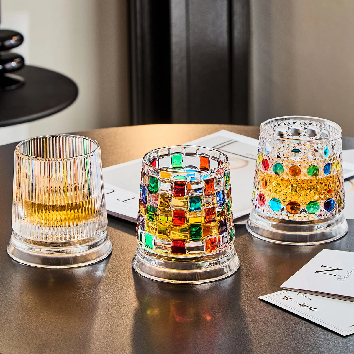 YJQ Painted Revolving Glass Whiskey Continental Cup Home Bar
YJQ Painted Revolving Glass Whiskey Continental Cup Home Bar