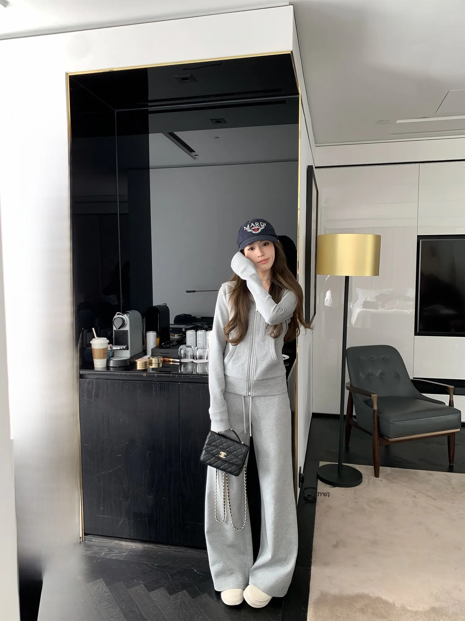 Hhyii Grey Hoodie Jacket And Wide Leg Pants Set Women's Casual Versatile Two Piece Set Curved Reformation Hooded Sweatshirt O...
Hhyii Grey Hoodie Jacket And Wide Leg Pants Set Women's Casual Versatile Two Piece Set Curved Reformation Hooded Sweatshirt O...