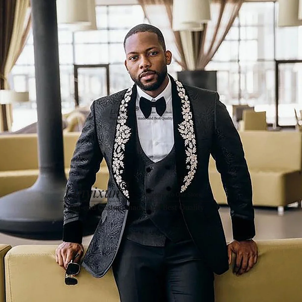Appliques Jacquard Groomsmen Groom Tuxedos Shawl Lapel Men Suits Wedding Best Man Blazer Jacket Pants Set Terno Masculino
Appliques Jacquard Groomsmen Groom Tuxedos Shawl Lapel Men Suits Wedding Best Man Blazer Jacket Pants Set Terno Masculino