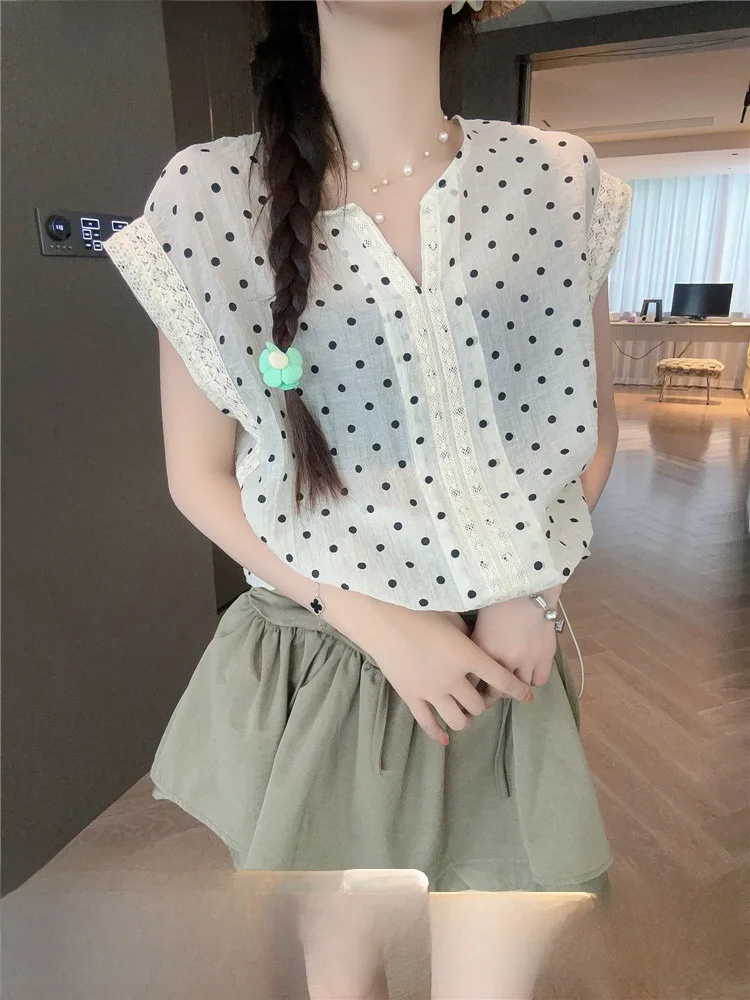 Женский летний топ из шифона свободного кроя, приталенный, повседневный, с V-образным вырезом, прямой крой, стандартная длина, новый трендовый дизайн
Женский летний топ из шифона свободного кроя, приталенный, повседневный, с V-образным вырезом, прямой крой, стандартная длина, новый трендовый дизайн