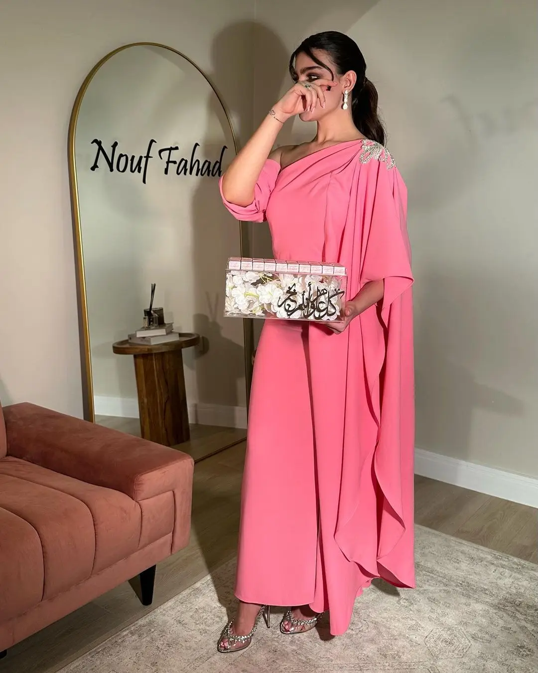 Saudi Arabia Women's Prom Dresses Hot Pink Evening Gowns Beadings Long Sleeves Floor Length Formal Occasion Party Dresses
Saudi Arabia Women's Prom Dresses Hot Pink Evening Gowns Beadings Long Sleeves Floor Length Formal Occasion Party Dresses