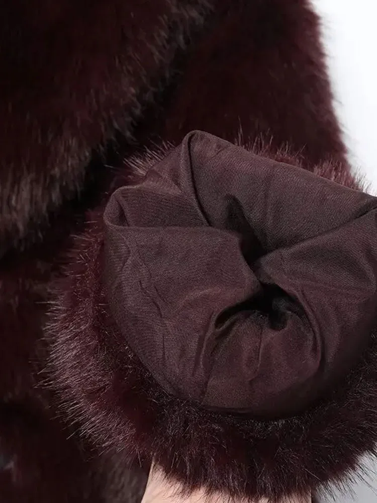 HH 2026 Women's New Winter Lapel Artificial Fur Thickened Warmth Light Luxury Fashion Retro Temperament Short Jacket
HH 2026 Women's New Winter Lapel Artificial Fur Thickened Warmth Light Luxury Fashion Retro Temperament Short Jacket