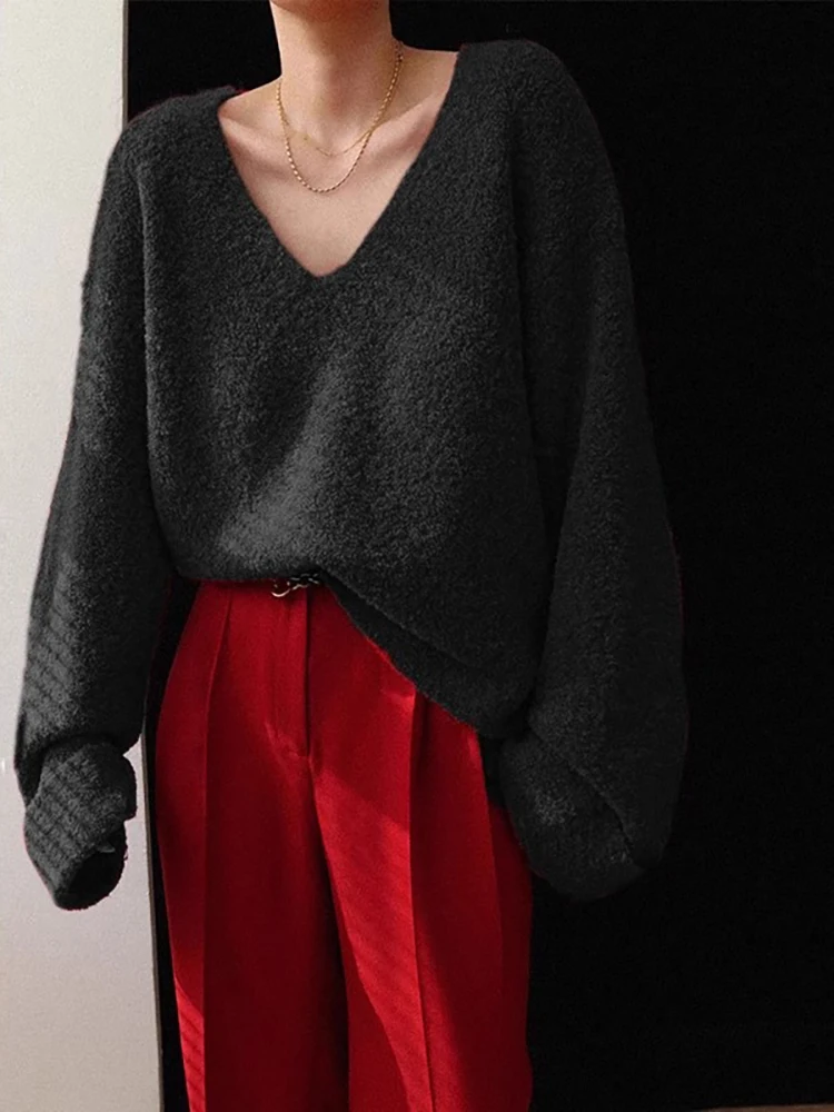 Ladies Black V-Neck Knitted Sweater Thick Warm Long Sleeve Inner Wear Turtleneck Slimming Style Spring Autumn Season Layering...
Ladies Black V-Neck Knitted Sweater Thick Warm Long Sleeve Inner Wear Turtleneck Slimming Style Spring Autumn Season Layering...